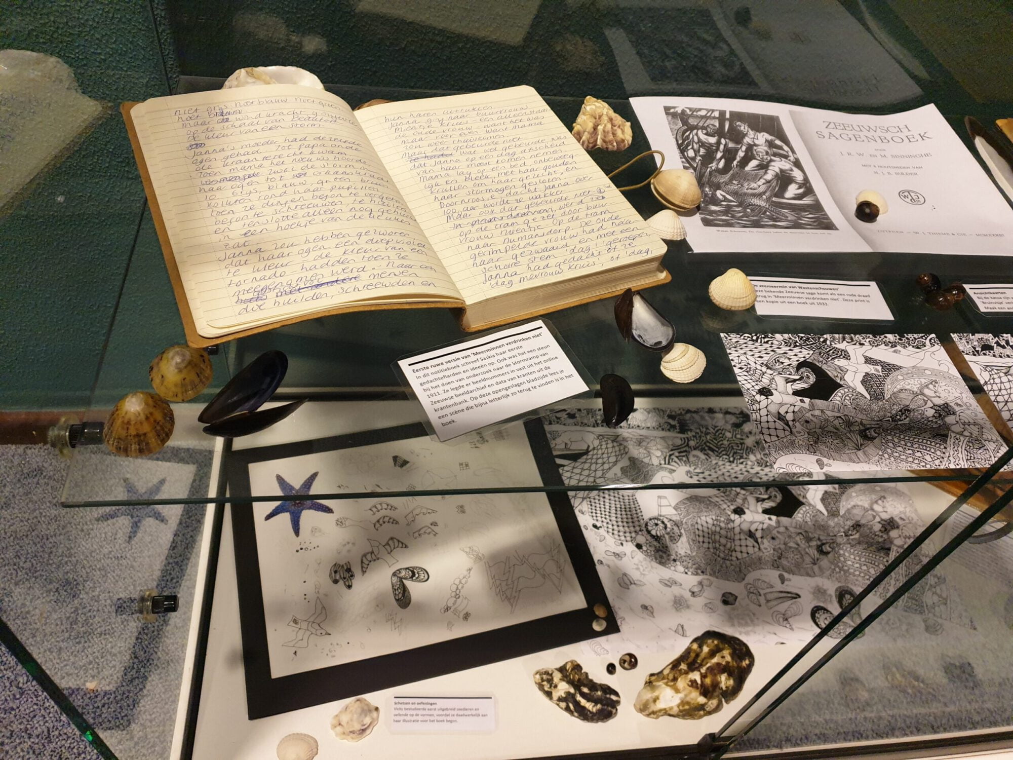 Tentoonstelling meerminnen verdrinken niet